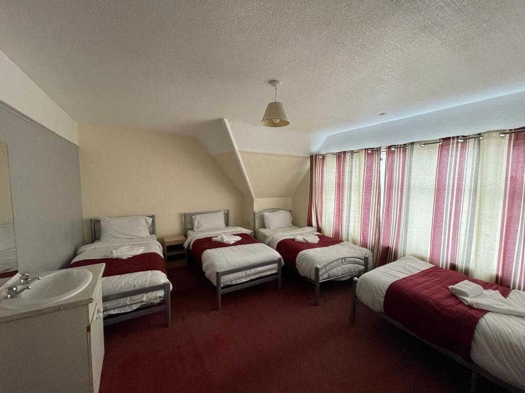 St Nicholas Hotel Harrow Εξωτερικό φωτογραφία