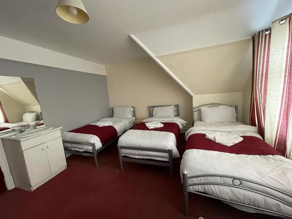 St Nicholas Hotel Harrow Εξωτερικό φωτογραφία