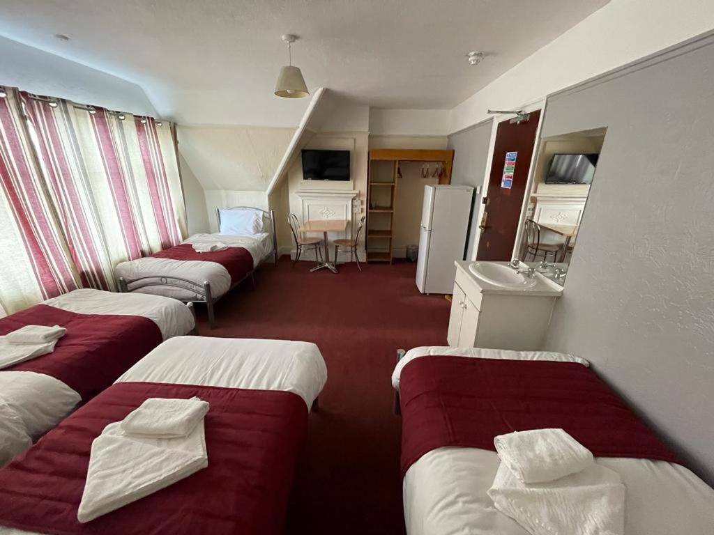 St Nicholas Hotel Harrow Εξωτερικό φωτογραφία