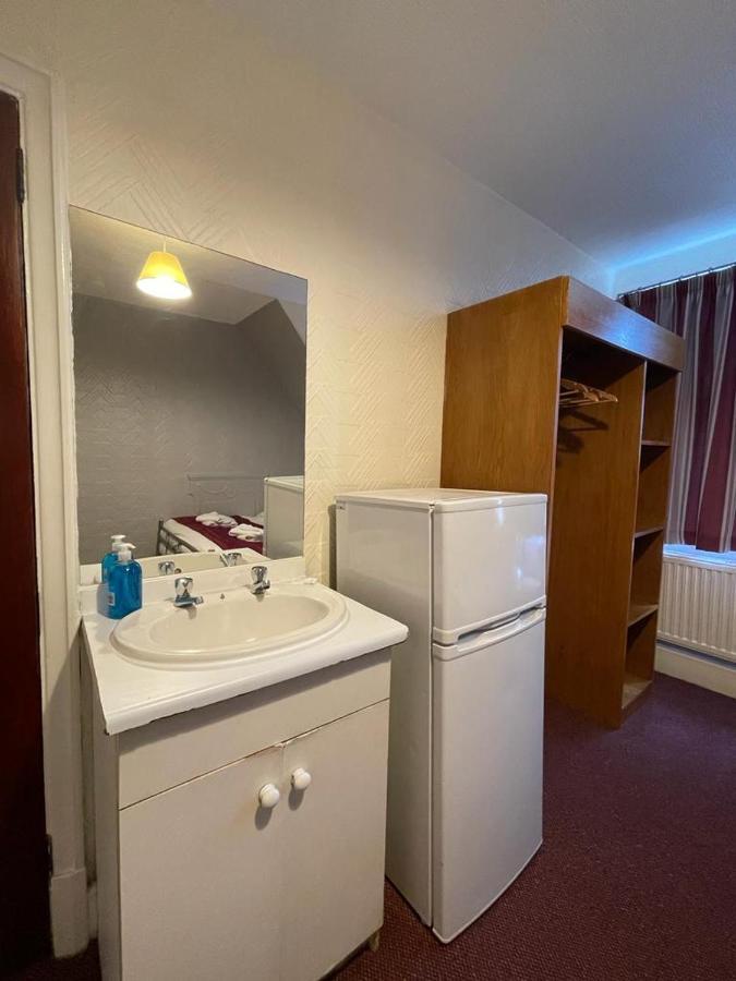 St Nicholas Hotel Harrow Εξωτερικό φωτογραφία
